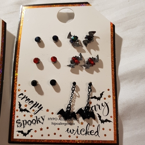 Girls Halloween pierced earrings NEW  12 pairs bundle #2 - Picture 3 of 5